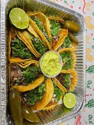 The best tacos whit delicious homemade guacamole.