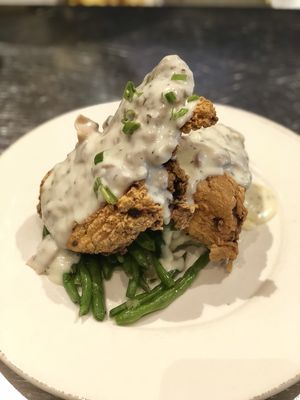 Southern Fried Chicken with White Gravy