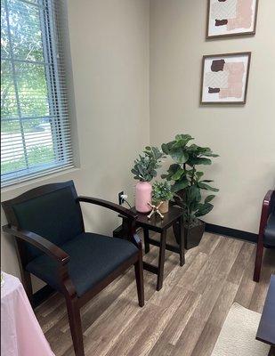 Clean, family friendly office located in Rockford Illinois