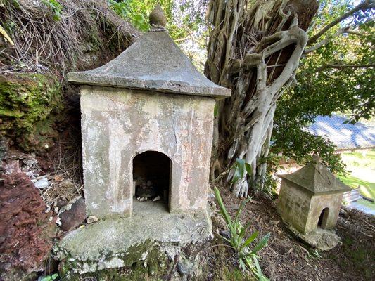 You can see the old faint red Japanese number marking on this small shrine