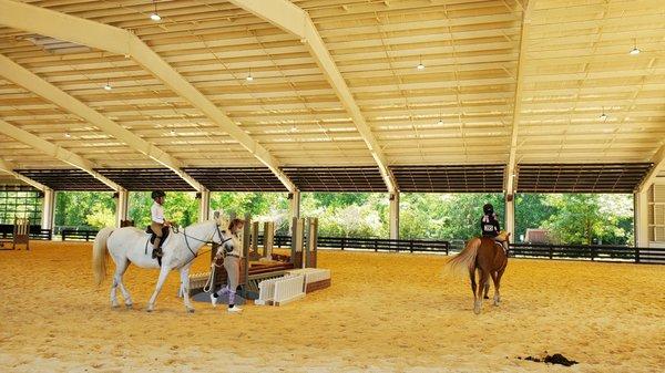 Meadowbrook Stable covered riding arena