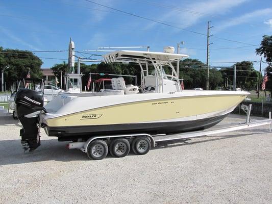 Boston Whaler 32 Outrage, SOLD!