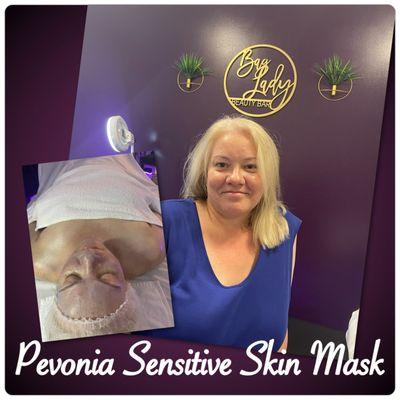 Client specialized mask treatment for sensitive skin.