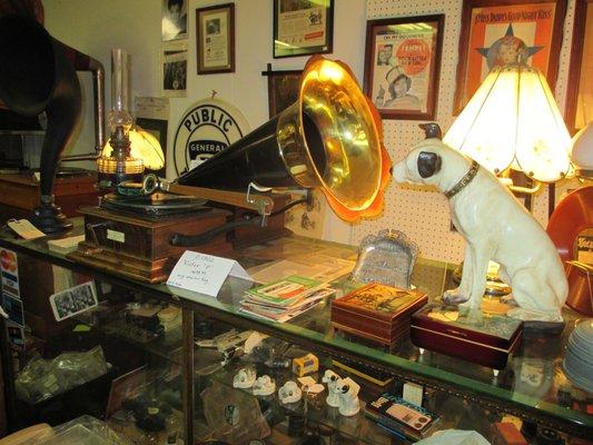 1902 Victor P gramophone