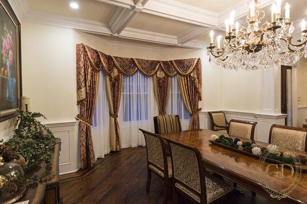 Custom made traditional dining room draperies made by Glamour Decorating for our client in Princeton, NJ 08540