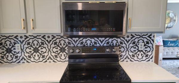 Kitchen backsplash.