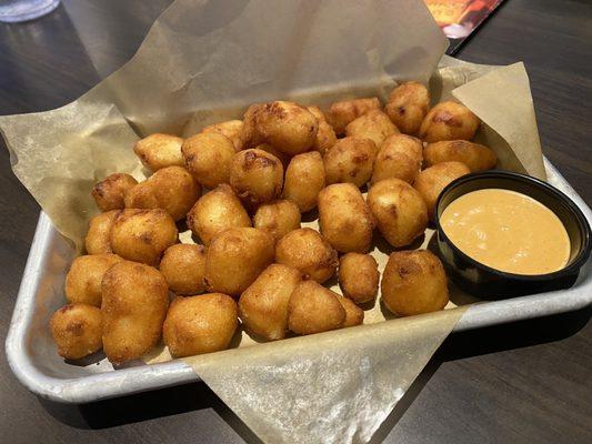 Regular Cheddar Cheese Curds