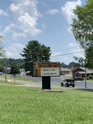 Pleasant view elementary sign