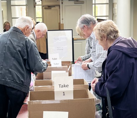 Packing hygiene kits for Nicasa Behavioral Health Services