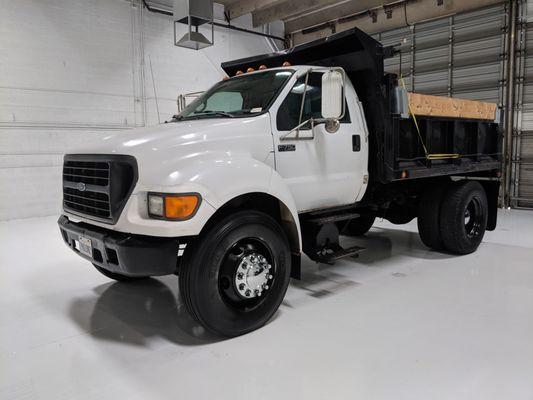 2000 Ford F-750 Dump Truck with only 73,000 miles on the incredibly reliable 7.3 diesel. The truck runs and drives great and everything work