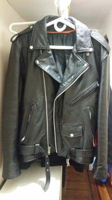 This is the Awesome leather jacket from IVORY LEATHER,  comes with a lining which my son took off.