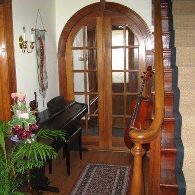 Entryway at Martocchio Music