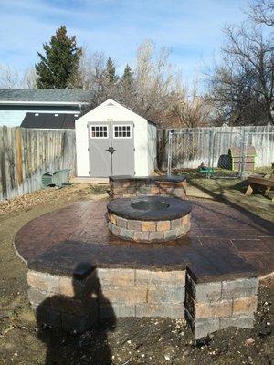 block fire pit with custom concrete cap