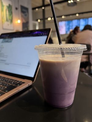 Lavender blueberry latte 10oz with oat milk.