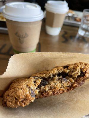 Oatmeal w/ Raisin Cookie