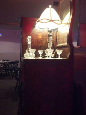 The crystal lamp and drink set.