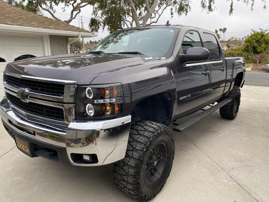 My first truck I took there. 2010 2500hd LTZ. 7" BDS high clearance on 35" nitto mud grapplers