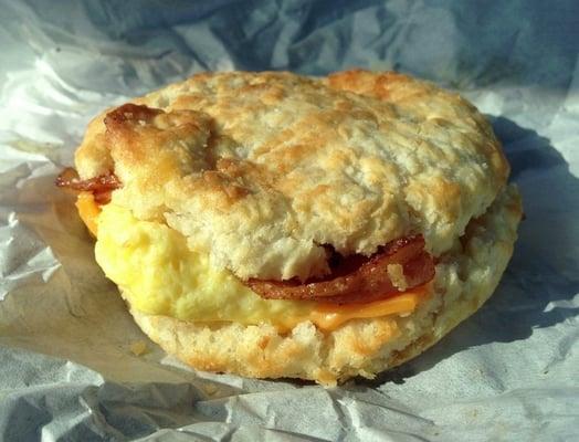 Ham and egg biscuit