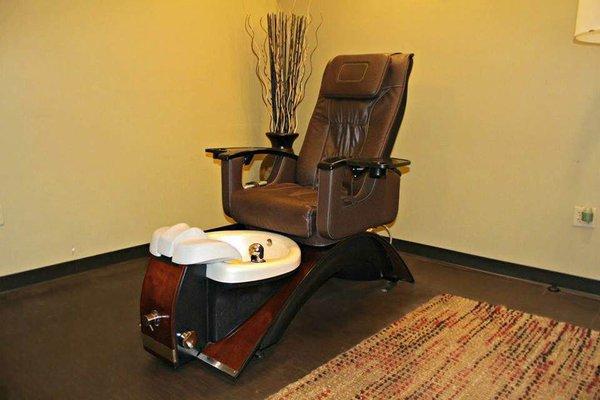 Luxurious Cordova Mallpedicure area at Belk Salon & Spa, the best salon in Pensacola with salon products by Redken and Pureology.