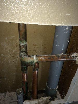 pinhole leak in copper pipe