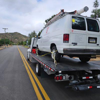 Commercial van tow service.