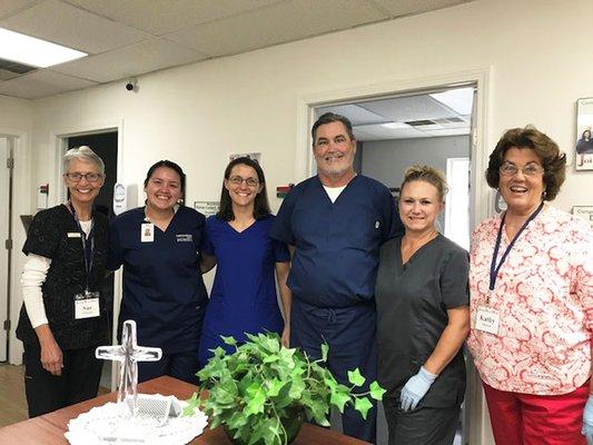 One of our dental teams stops for a quick pic before heading back to serve our patients dental care needs. Thank you Team Joining Hands!!