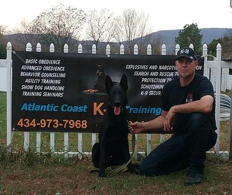 Mojo's first day of class!! My third dog trained by Ralph Smith.