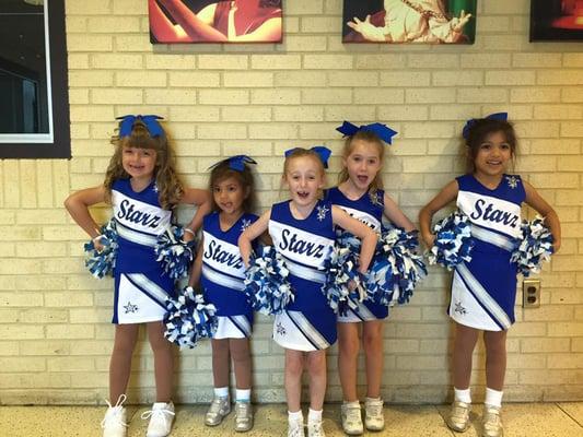 Starz Cheer students