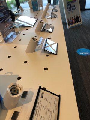 An entire empty display table!!