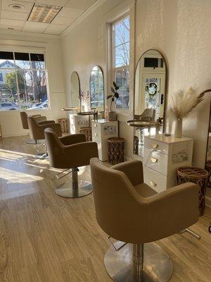 Downtown Pleasanton Hair Salon, Beauty Bar, Blow out Bar