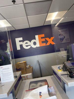 FedEx Ship Center