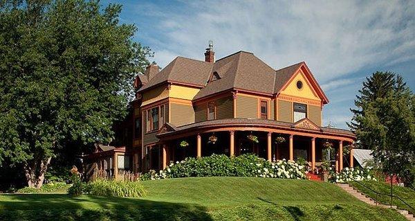 Sauntry Mansion, Stillwater, MN -- re-roof project