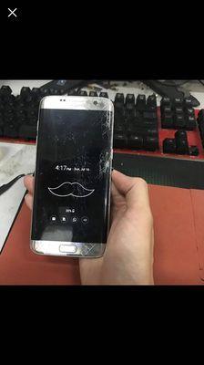 Samsung Galaxy S7 Edge Silver Glass & LCD Replacement.