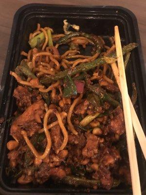 Kung pao chicken with lo mein - meh