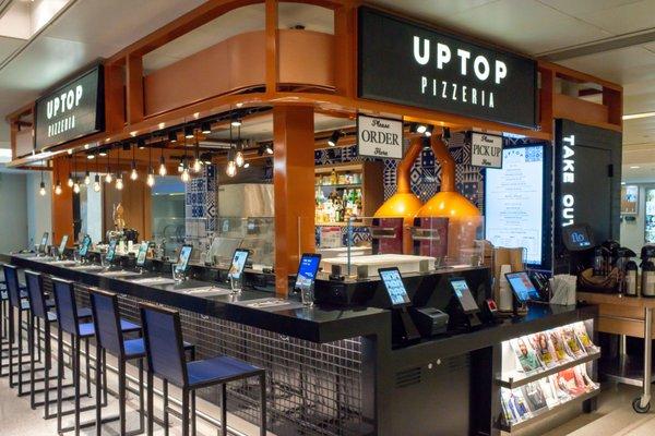 Uptop Pizza, Terminal C (Pre-Security)