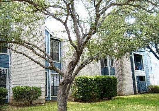 Willow Hill Apartments - Exterior