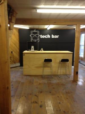 Tech bar in Mac centre