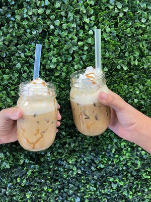 Caramel iced coffee made with 100% Arabica Colombian coffee beans and oat milk