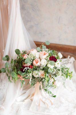 Glorious bouquet of garden roses and ranunculus @redmaplevineyard