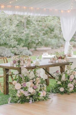 Sweetheart table (florals by Petal + Posy)