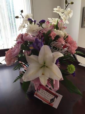 Fabulous arrangement put together for Mother's Day!!