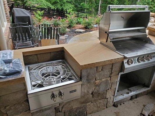 Outdoor Kitchen