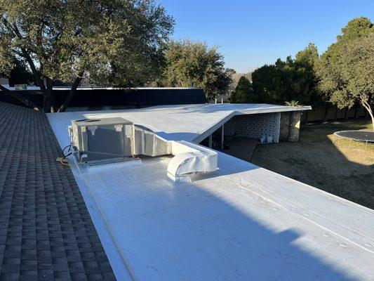 Tappered TPO roof installation