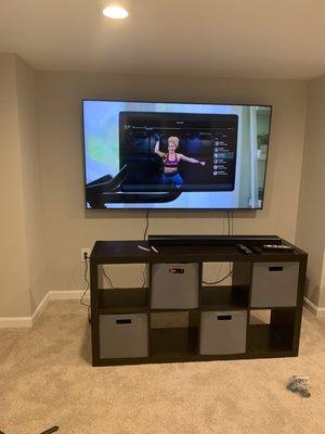 75 inch tv mounted