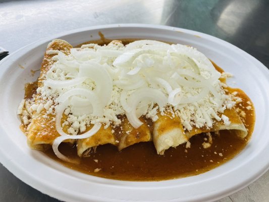 Enchiladas rellenas de pollo