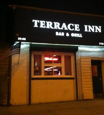 The best neighborhood bar in Whitestone !!