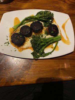 Blackened scallops