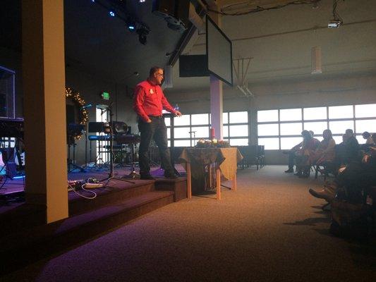 Pastor Jeff Espeseth speaking to the congregation