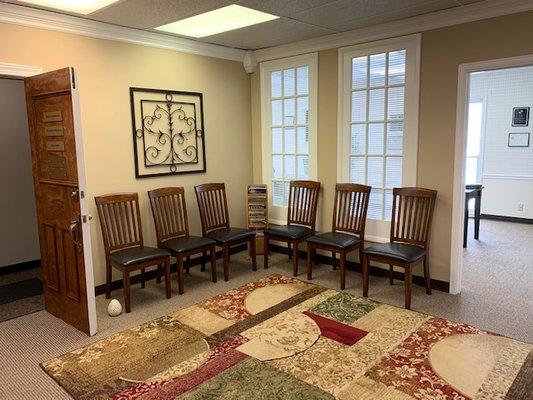 Westport Chiropractic Waiting Room /Louisville Chiropractic