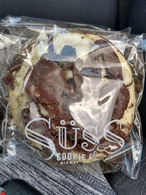 Cookies and cream Suss cookie.